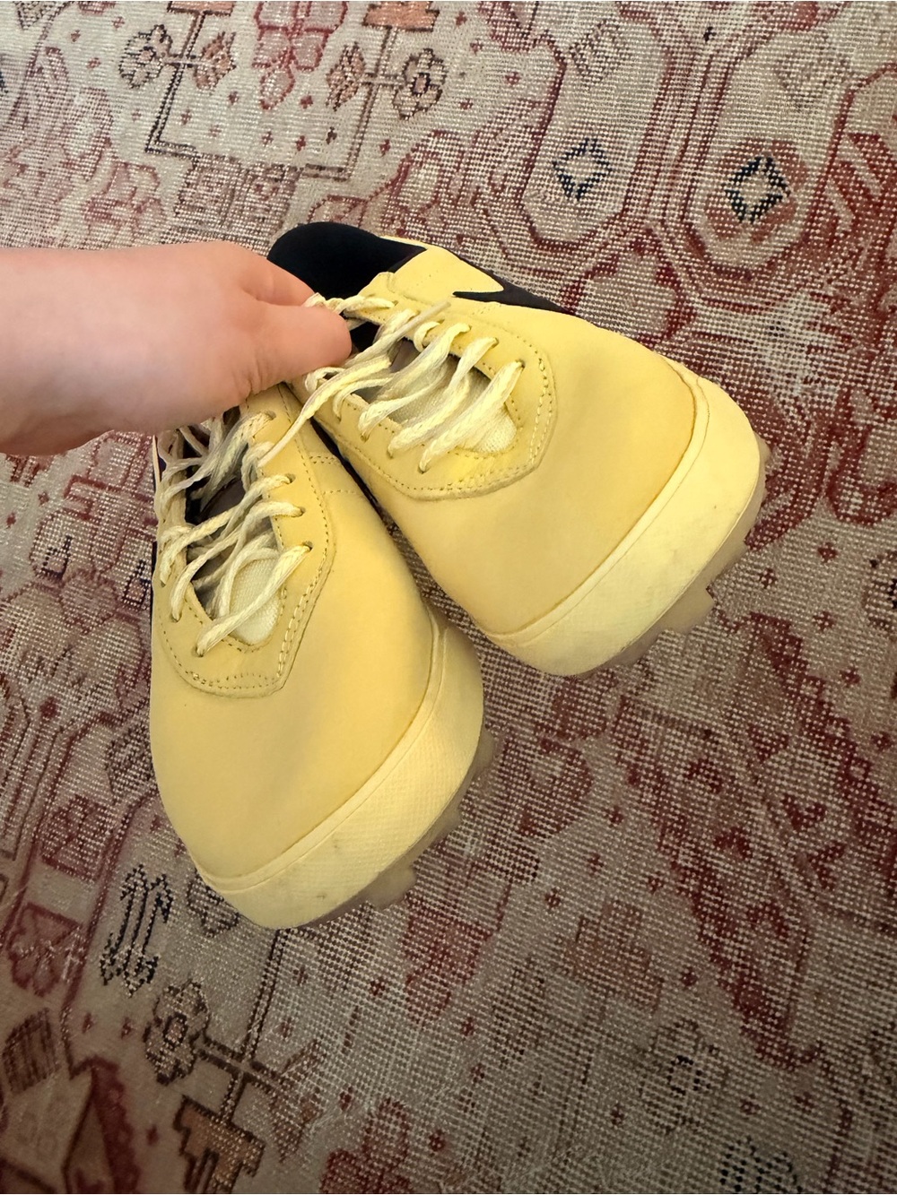 Nike Astrograbber in Soft Yellow, Black, & Soft Orange size 6.5 - Picture 3 of 5
